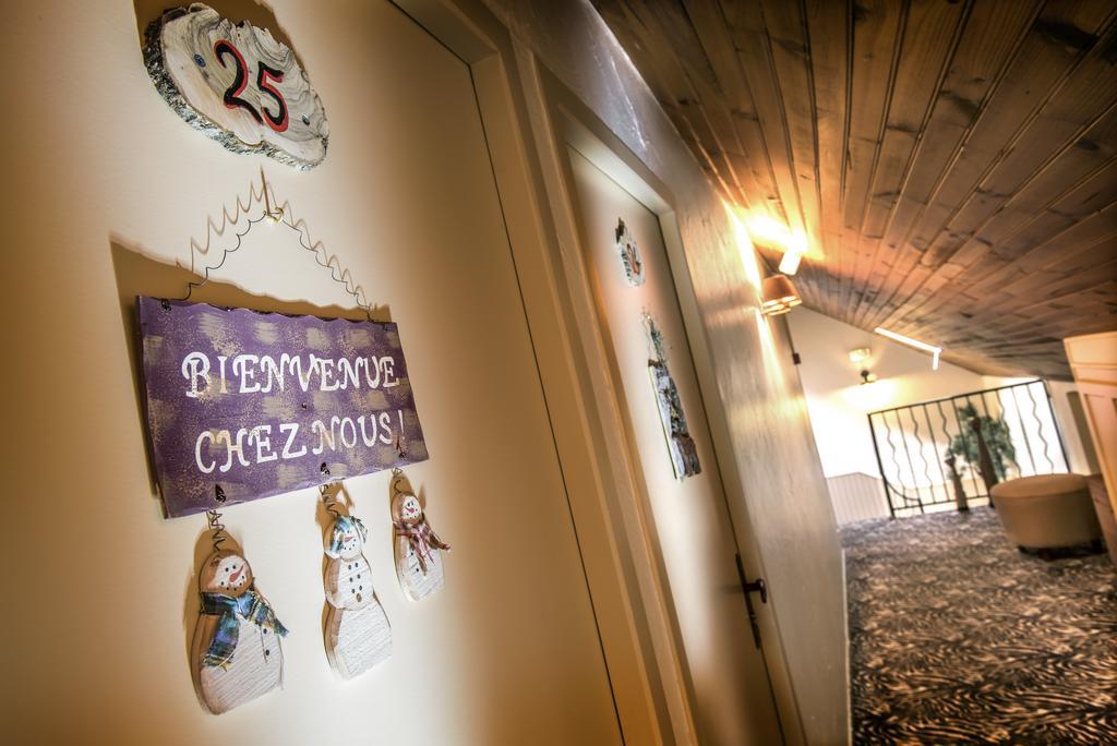 Hotel Le Rocher Blanc Albaret-Sainte-Marie Esterno foto