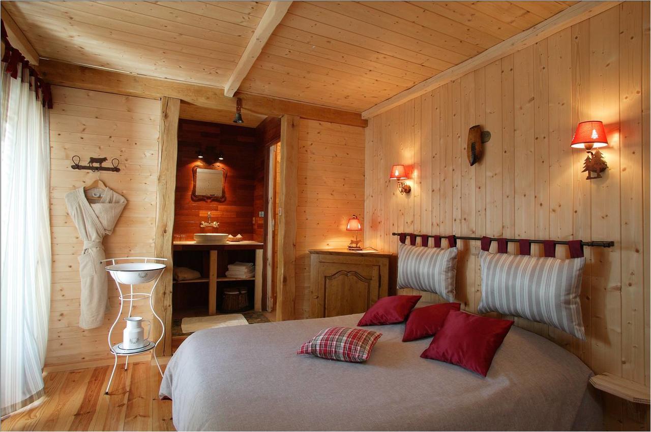 Hotel Le Rocher Blanc Albaret-Sainte-Marie Esterno foto
