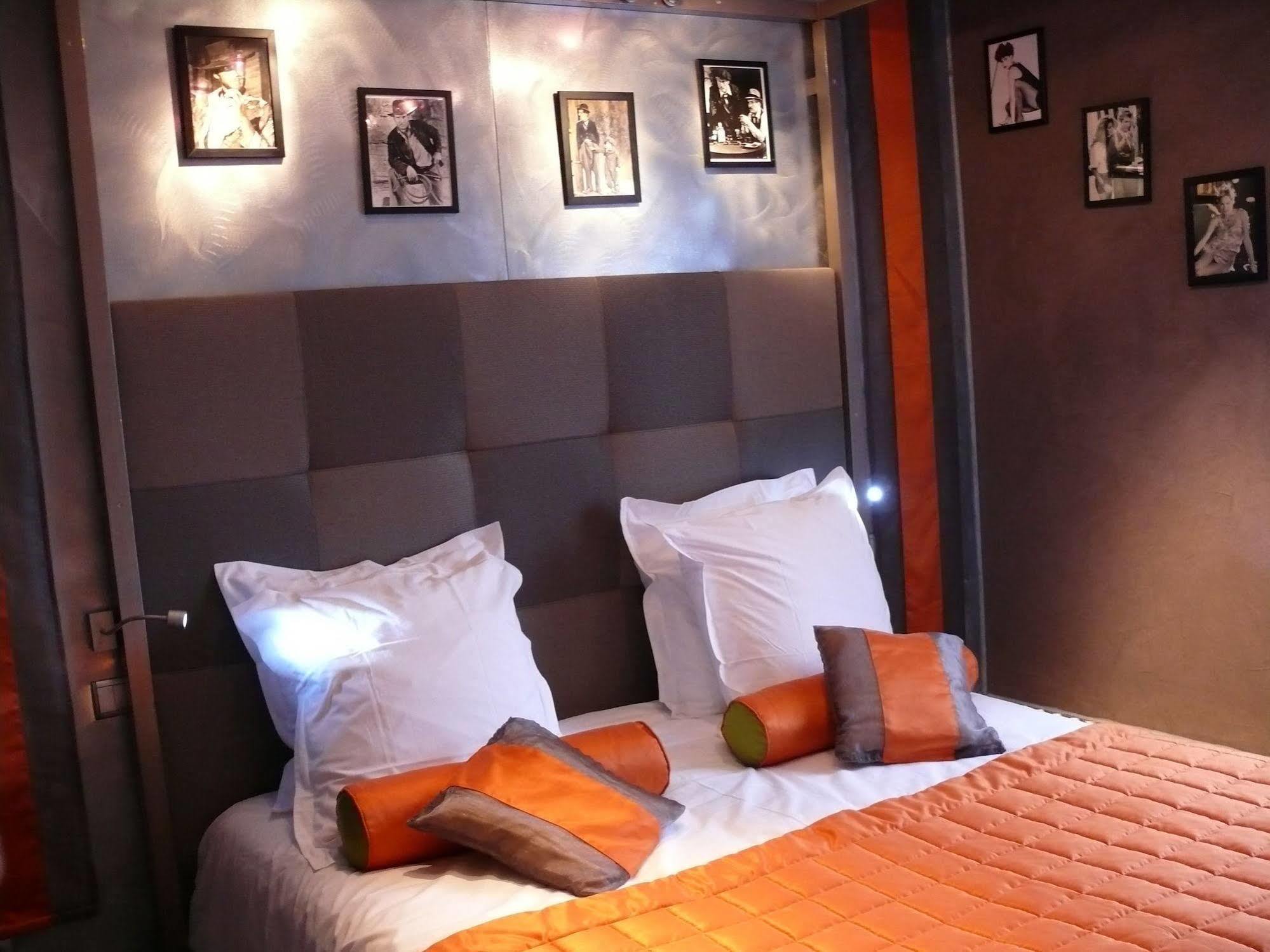 Hotel Le Rocher Blanc Albaret-Sainte-Marie Esterno foto