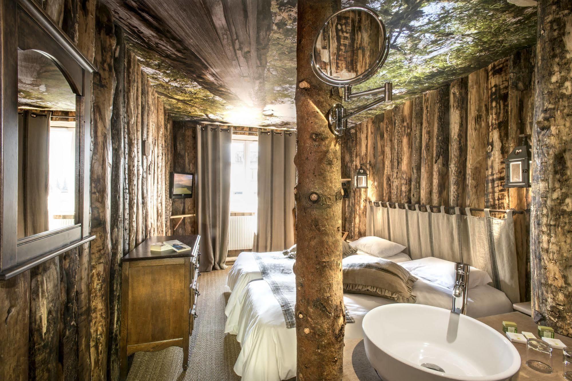 Hotel Le Rocher Blanc Albaret-Sainte-Marie Esterno foto